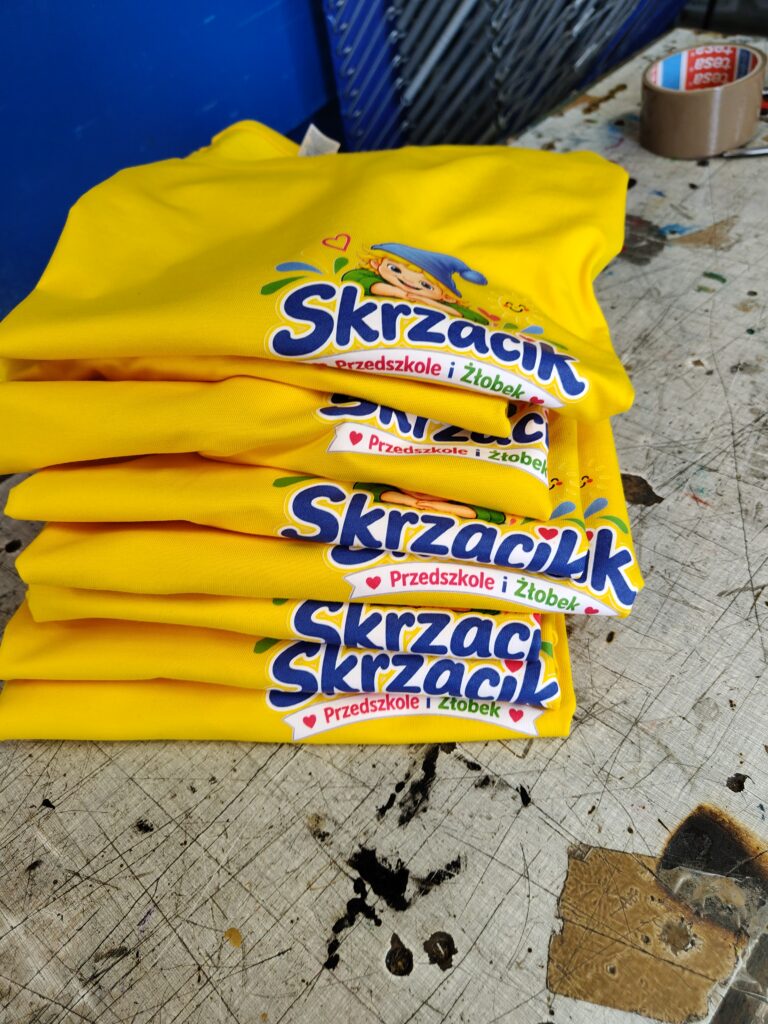 własna realizacja koszulki z nadrukiem